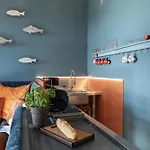 Strandvilla Hafenloge - Stilvoll Wohnen Direkt Am Niendorfer Hafen Apartment *
